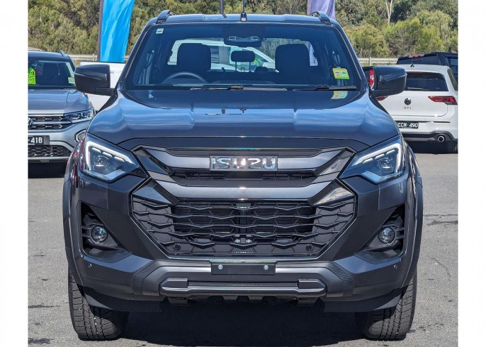 Used 1
                    ISUZU
                     for Sale Image