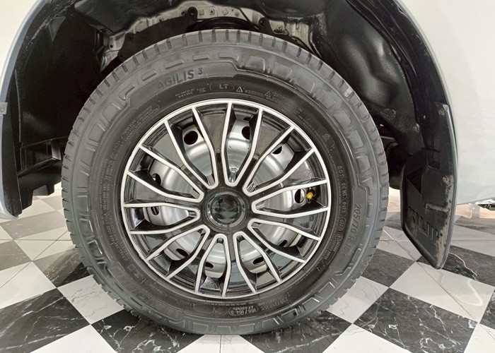 Used 6
                    TOYOTA
                     for Sale Image