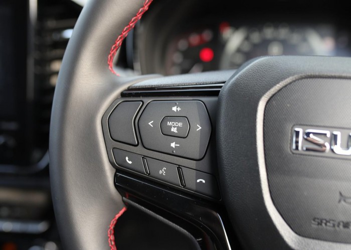 Used 1
                    ISUZU
                     for Sale Image